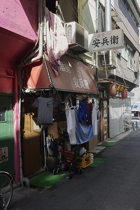 街中の幸せ hq720.jpg?sqp=-